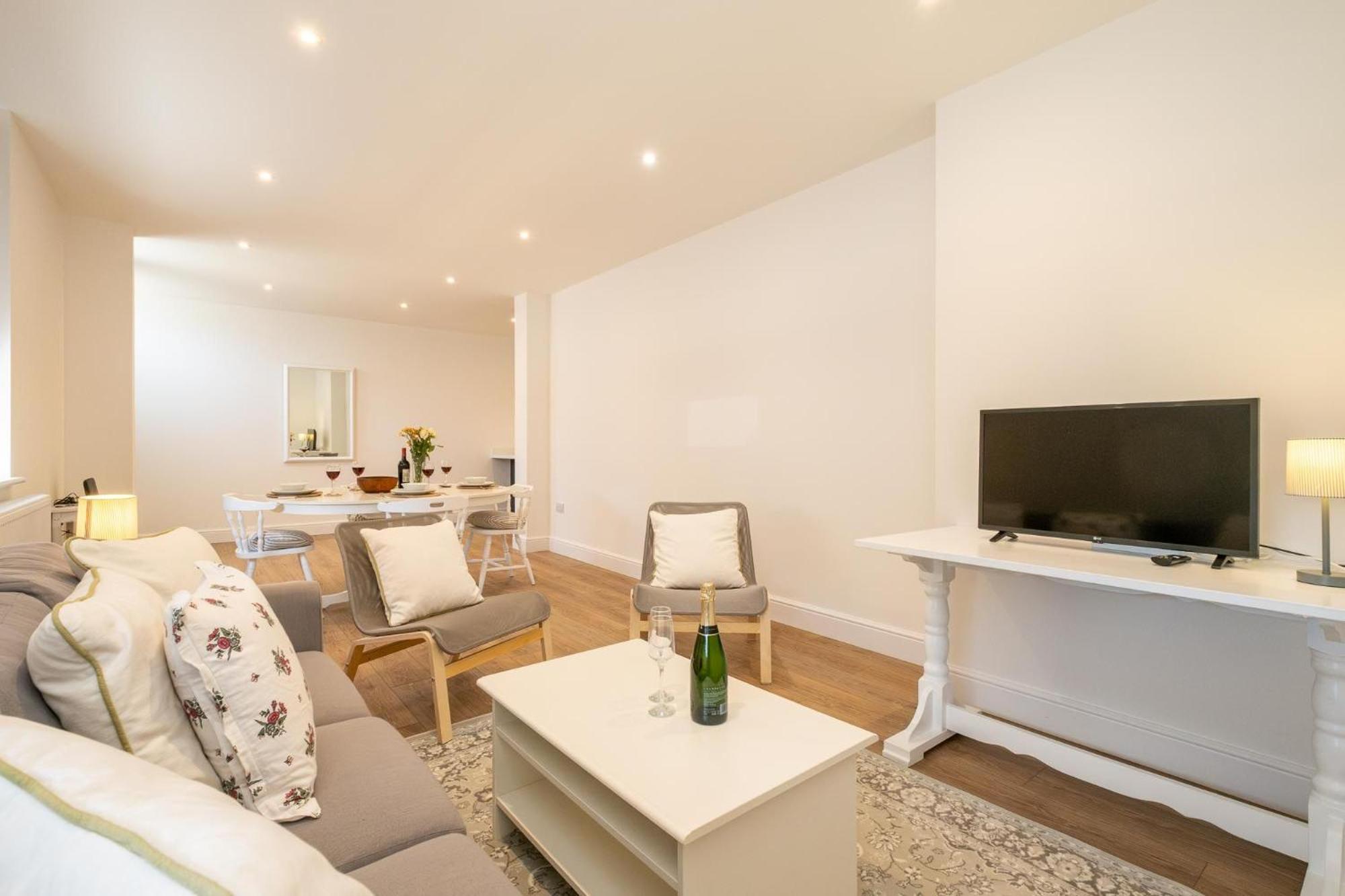 Volunteer Lodge, - Aldeburgh Coastal